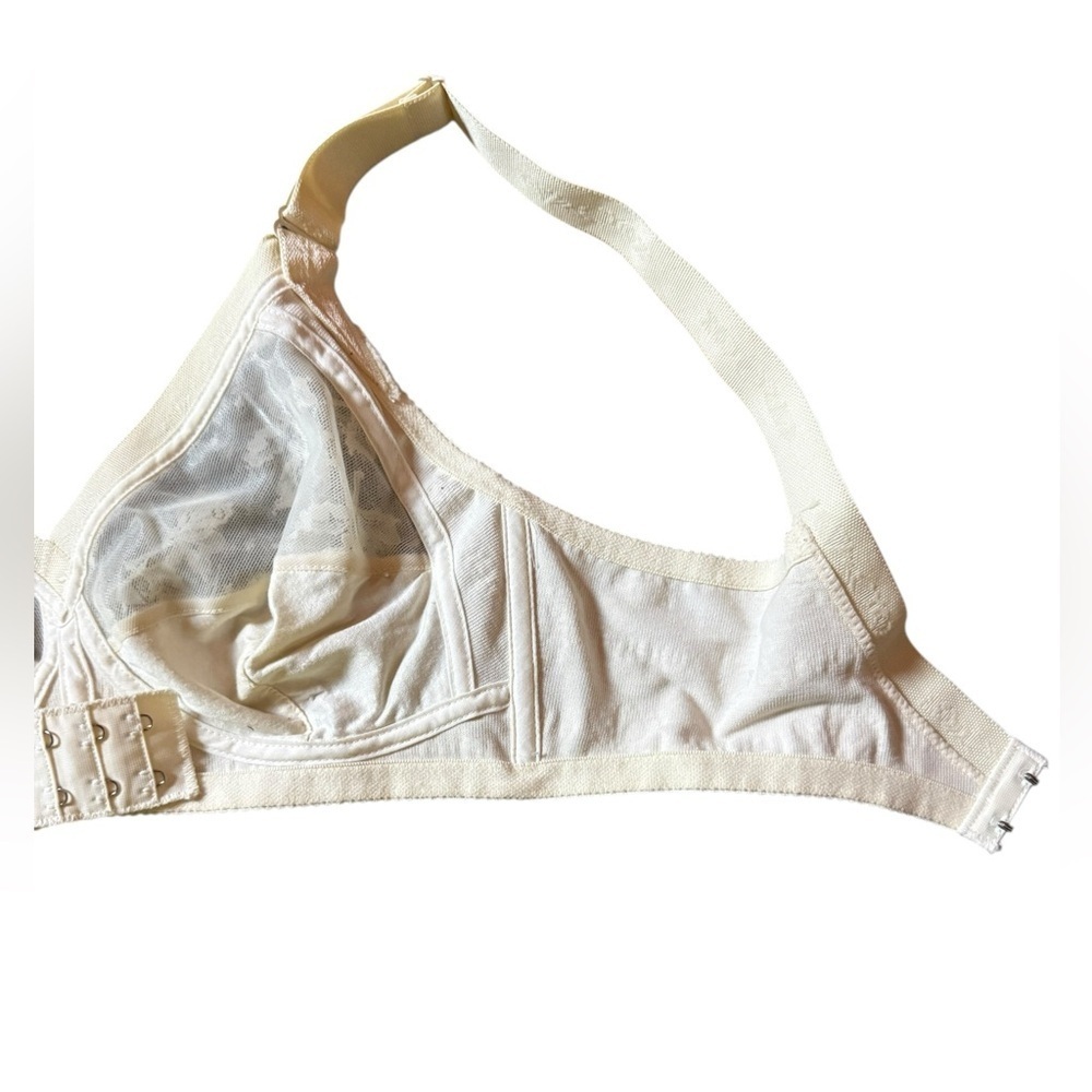 Vintage cream bra, 25” band - Picture 8 of 10